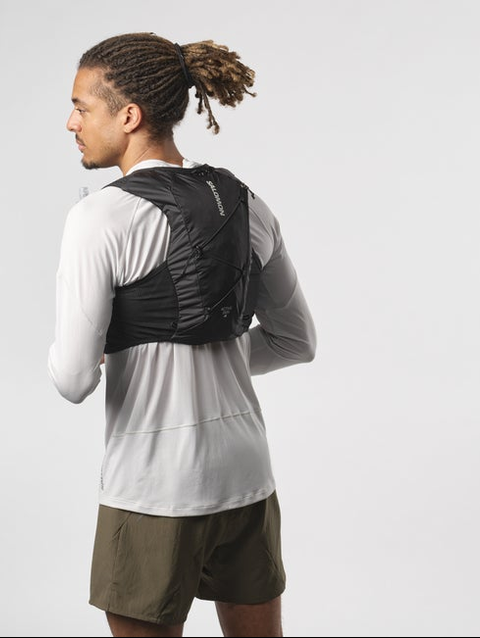 ACTIVE SKIN 4 Unisex Running Vest with flasks included BLACK / METAL